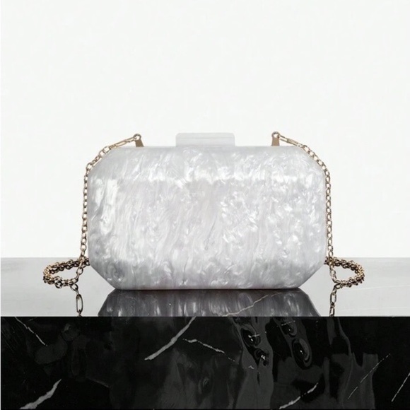 Elegant Acrylic White Clutch Bag - Picture 2 of 5